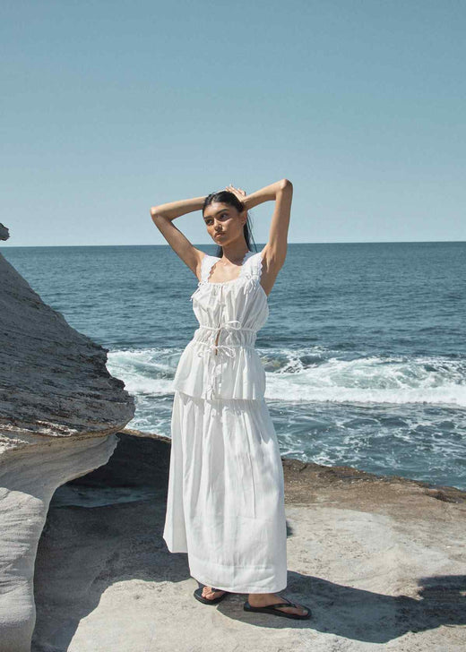 Clean Fit Vacation Style: Lightweight Fabrics Are the Soul of Summer Relaxation