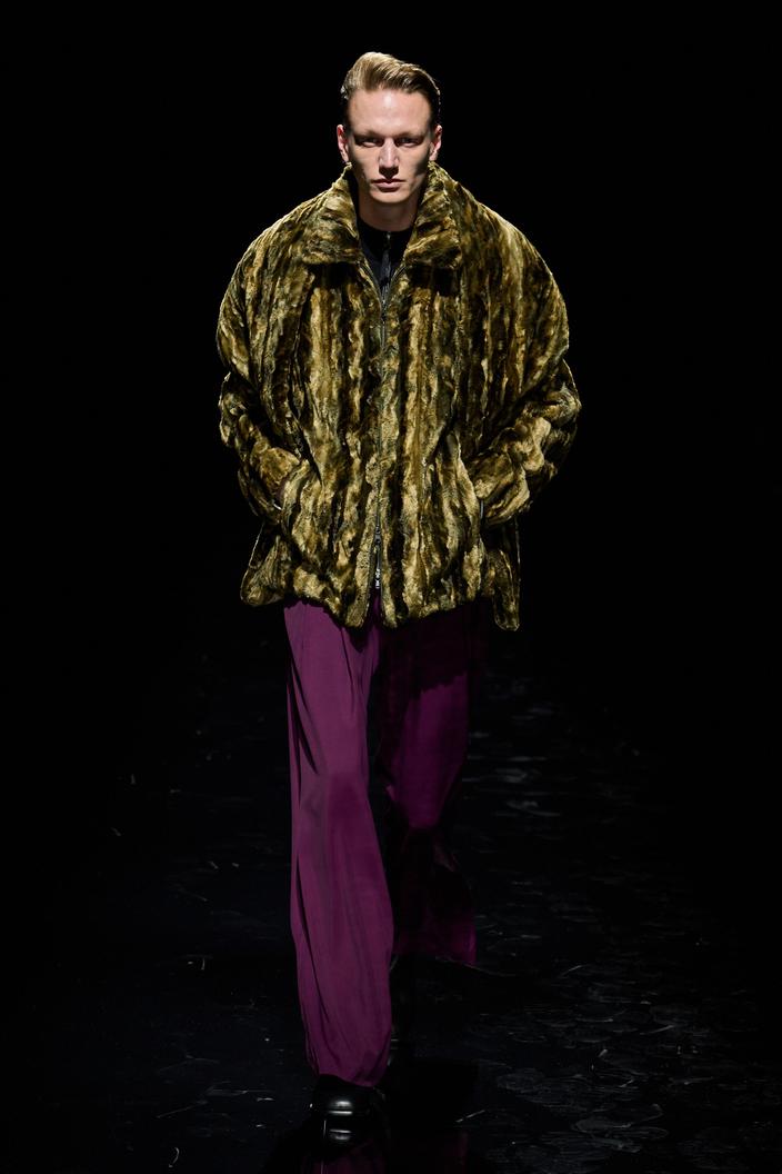 نشيد أ - Look 2