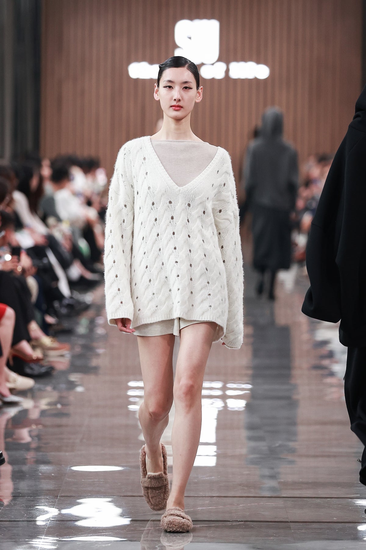 إنو بلس+ - Look 1