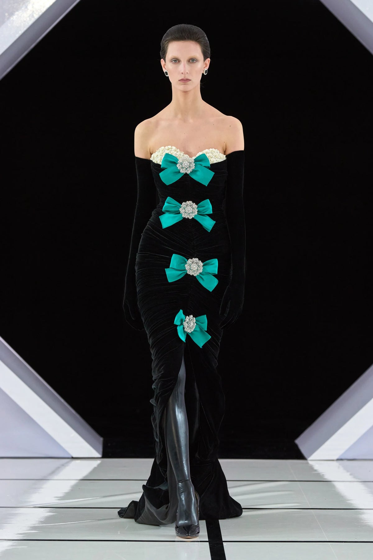 Richard Quinn - Look 33
