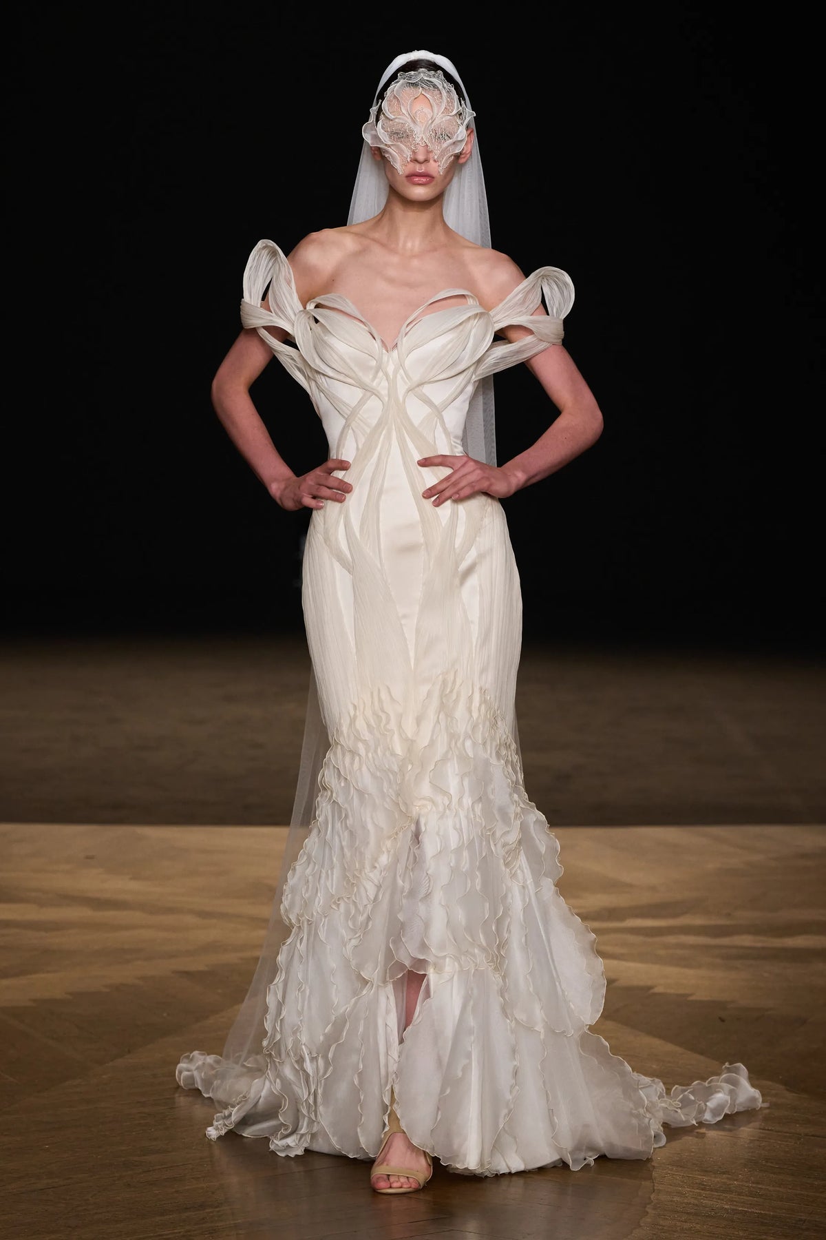Iris van Herpen - Look 10