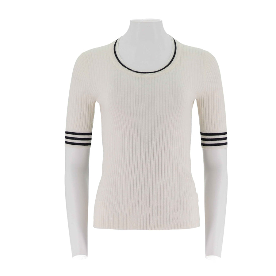 Round Neck Lightweight Knitted Pullover Sweater