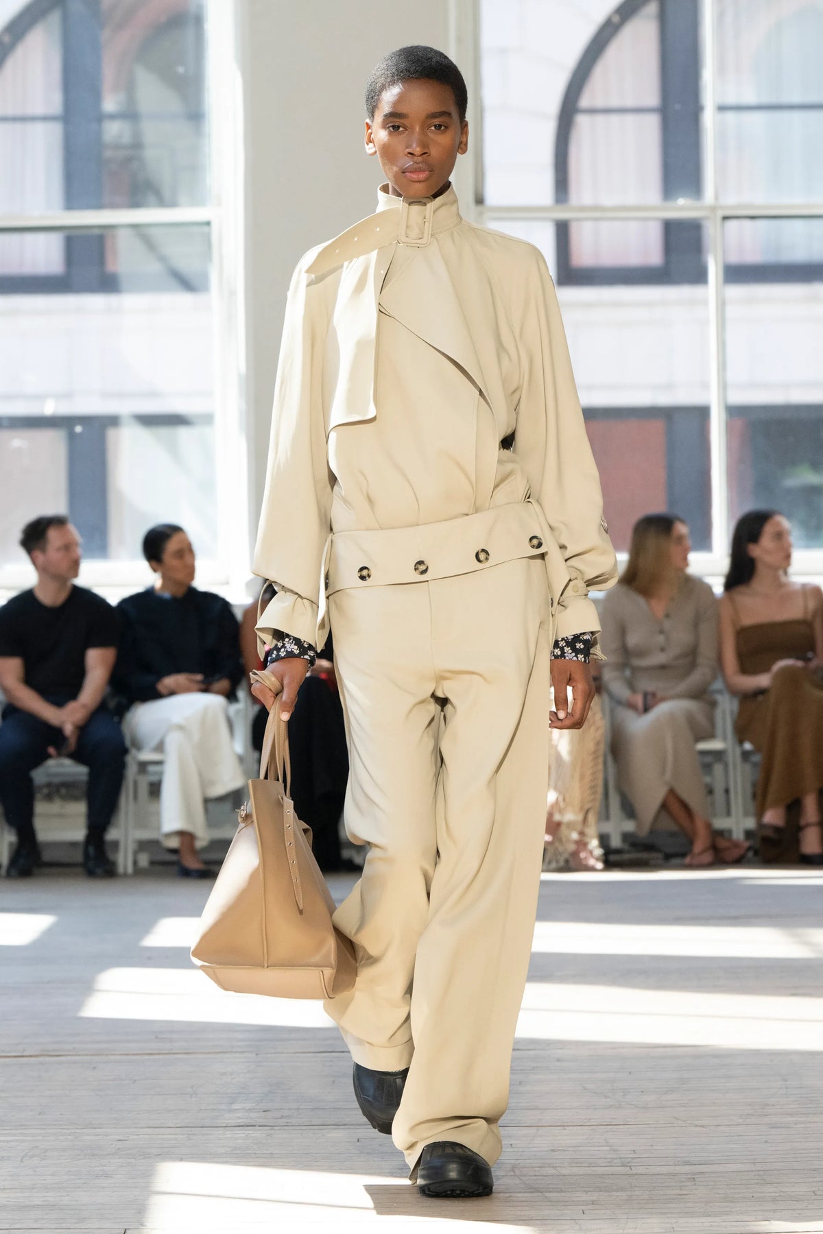 프로엔자 슐러 - Look 14