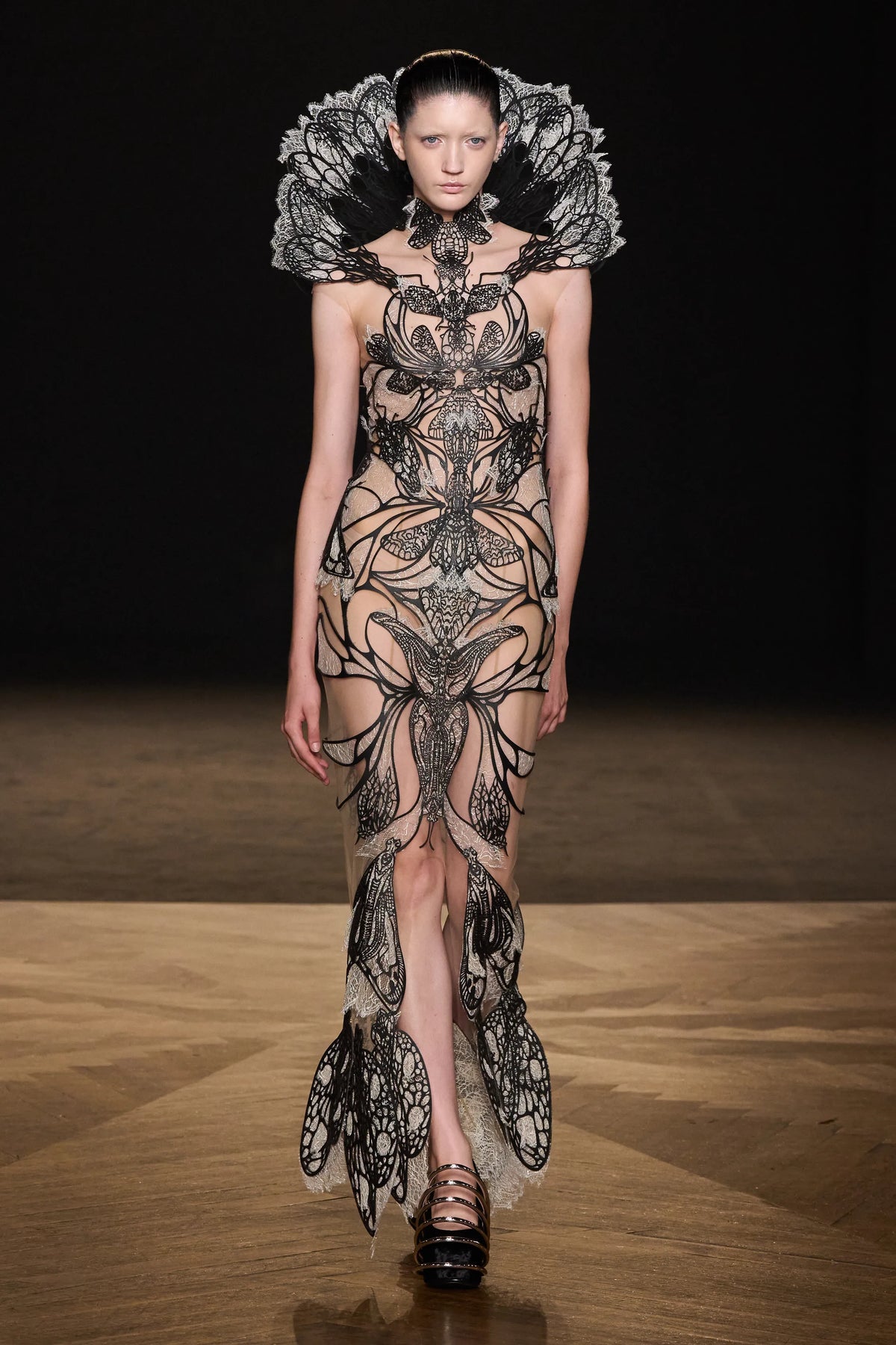 Iris van Herpen - Look 11