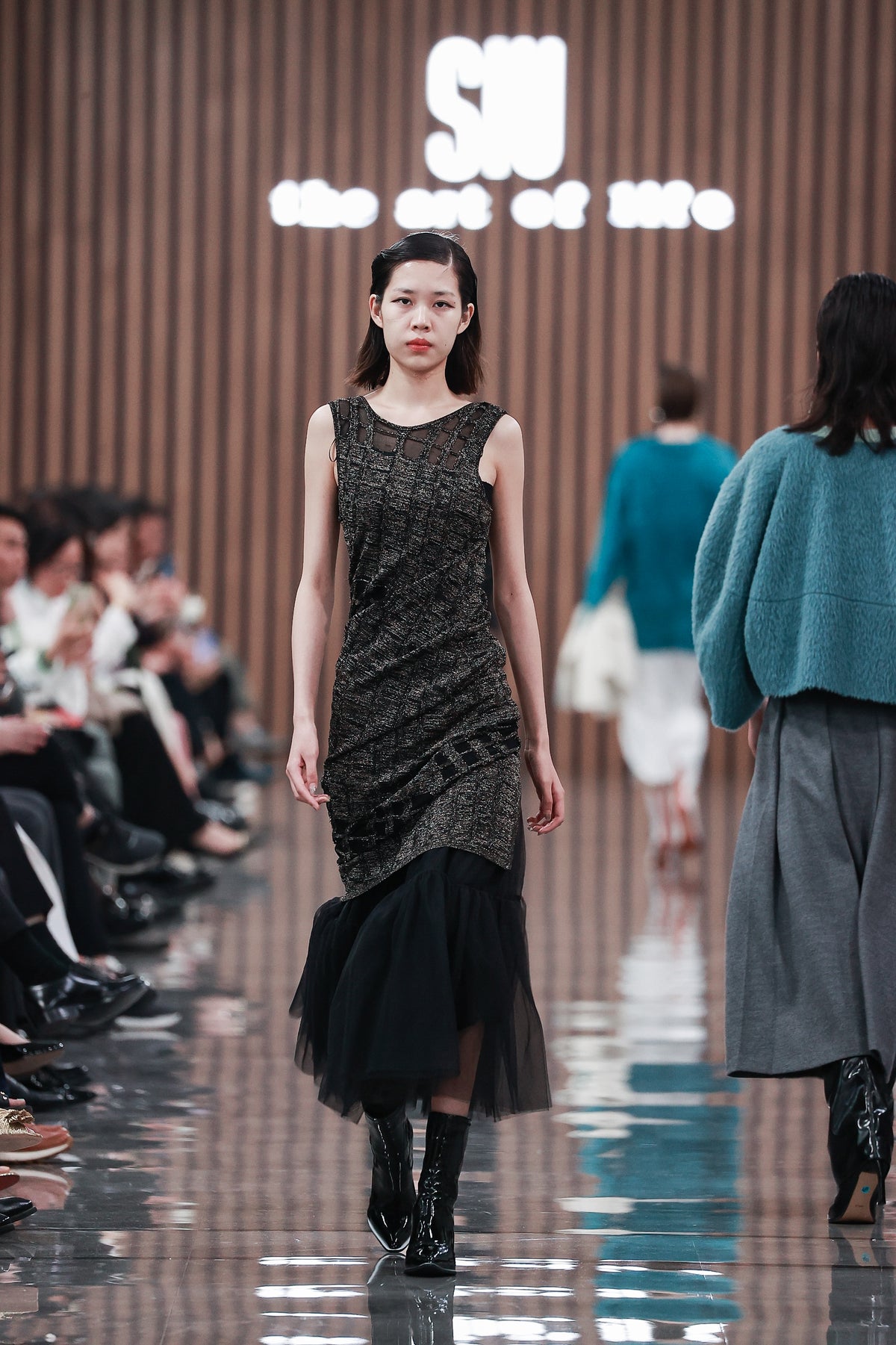 إنو بلس+ - Look 30