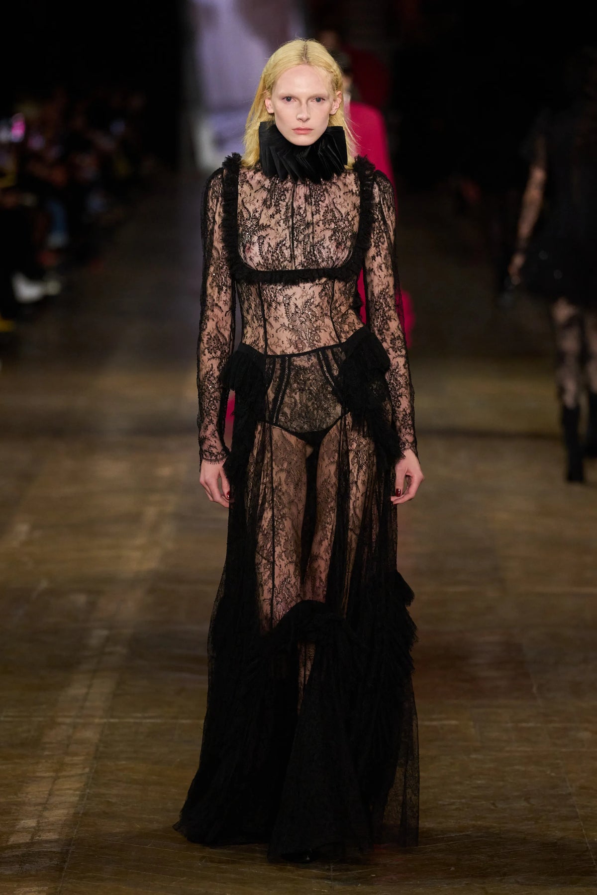 ألكسندر ماكوين - Look 13