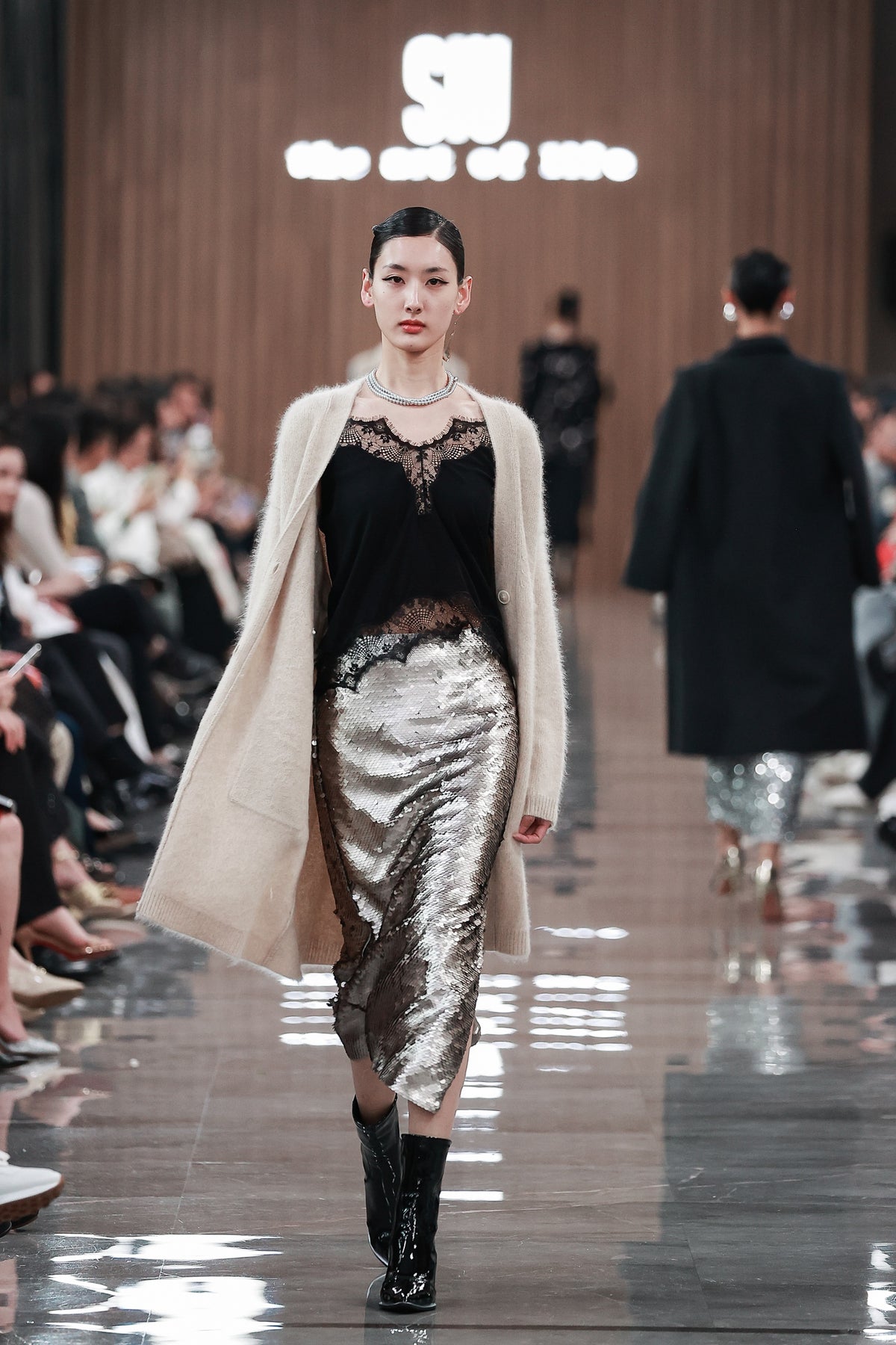 إنو بلس+ - Look 35