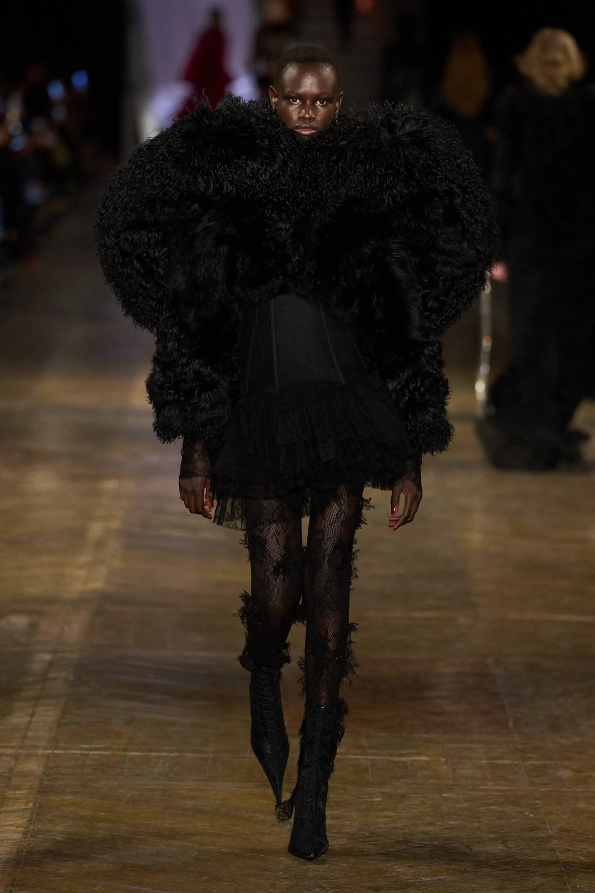 ألكسندر ماكوين - Look 11