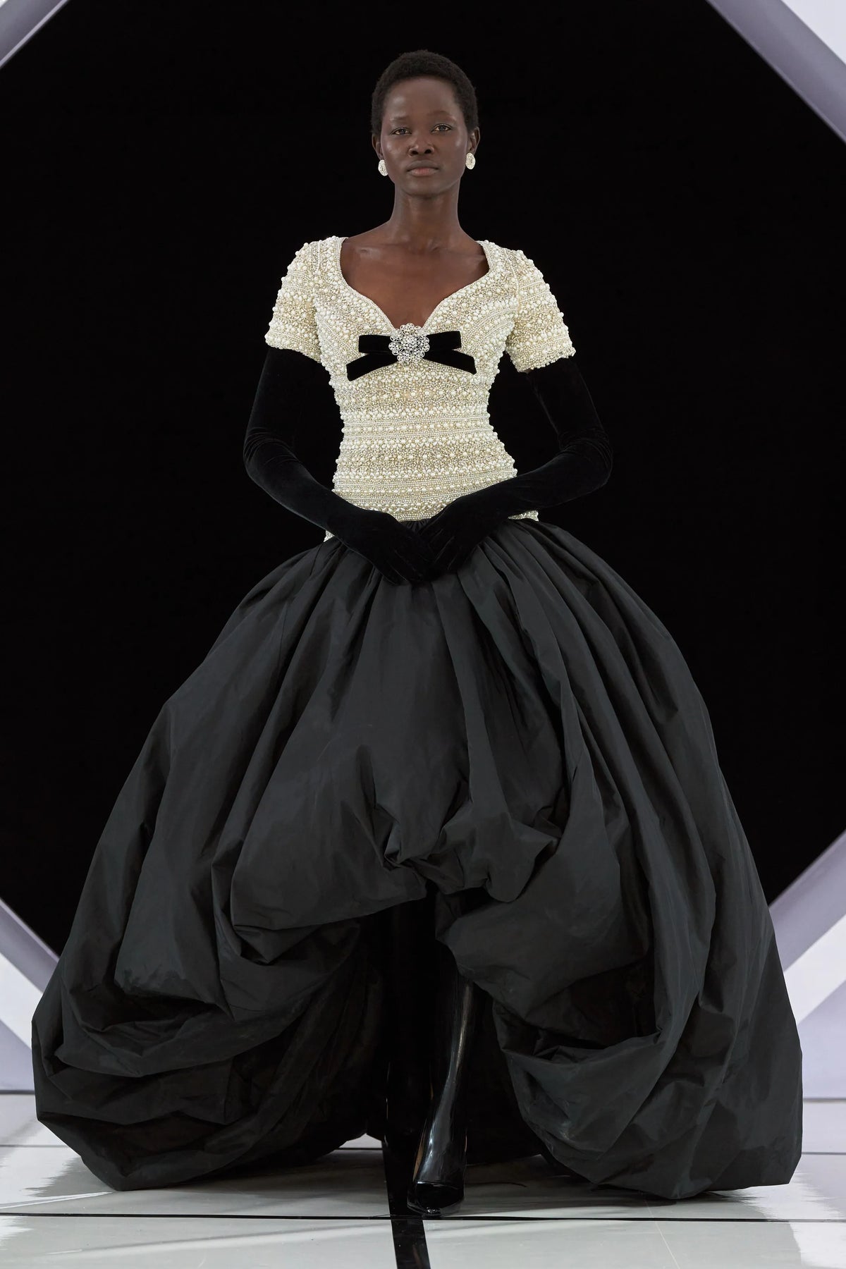 Richard Quinn - Look 5