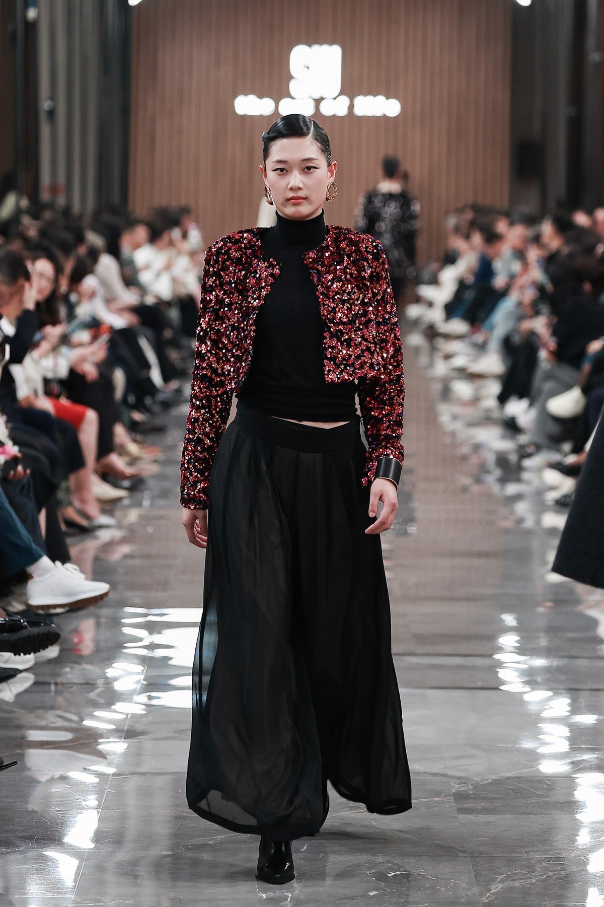 إنو بلس+ - Look 33
