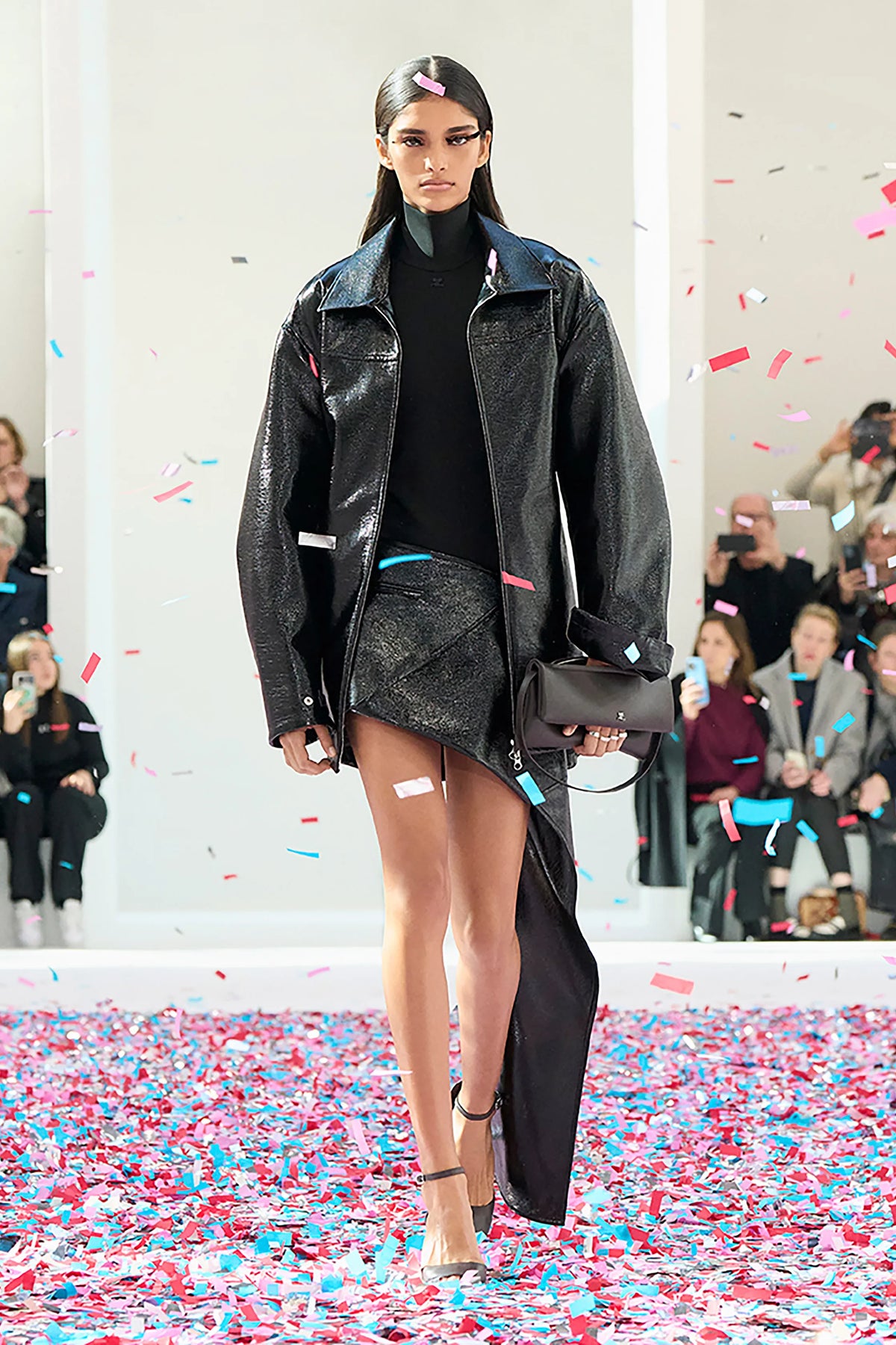 كورريج - Look 11
