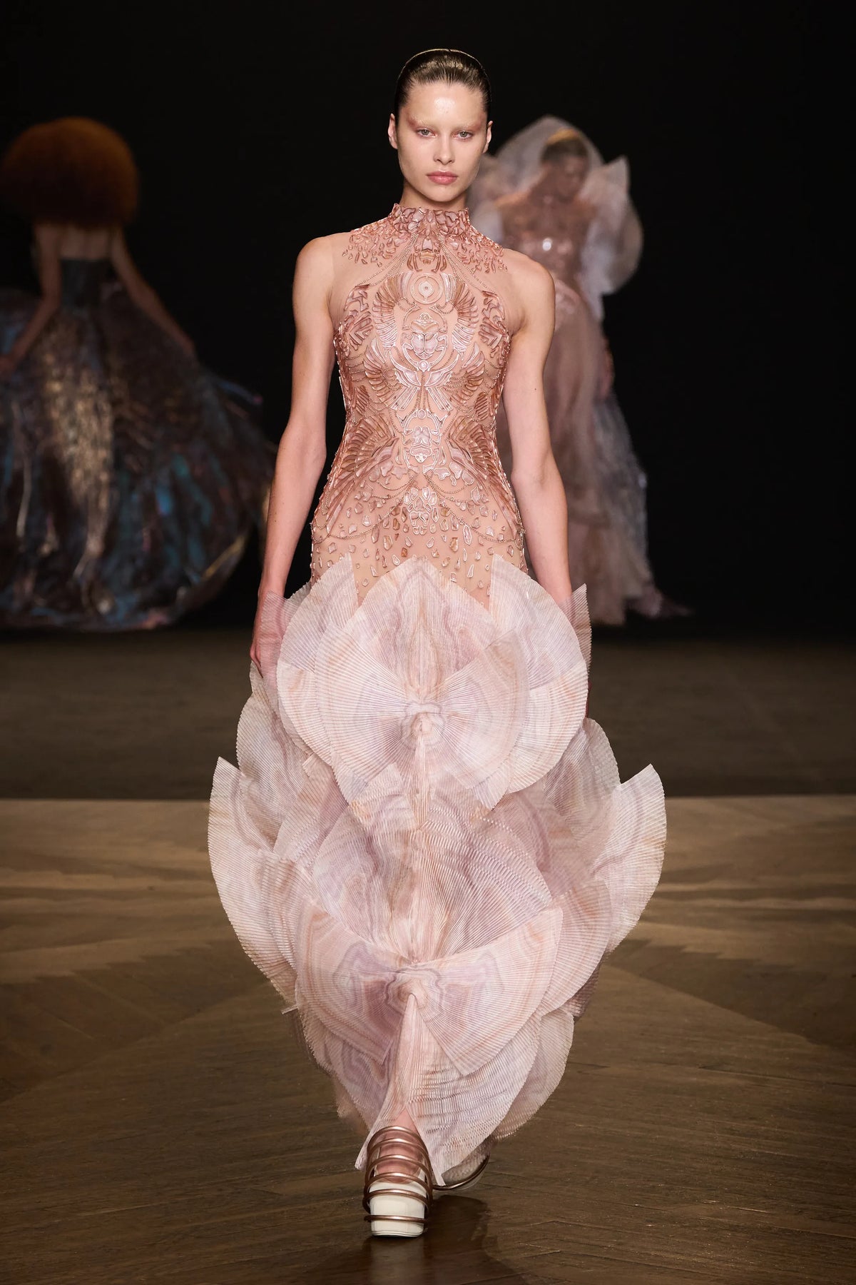 Iris van Herpen - Look 8