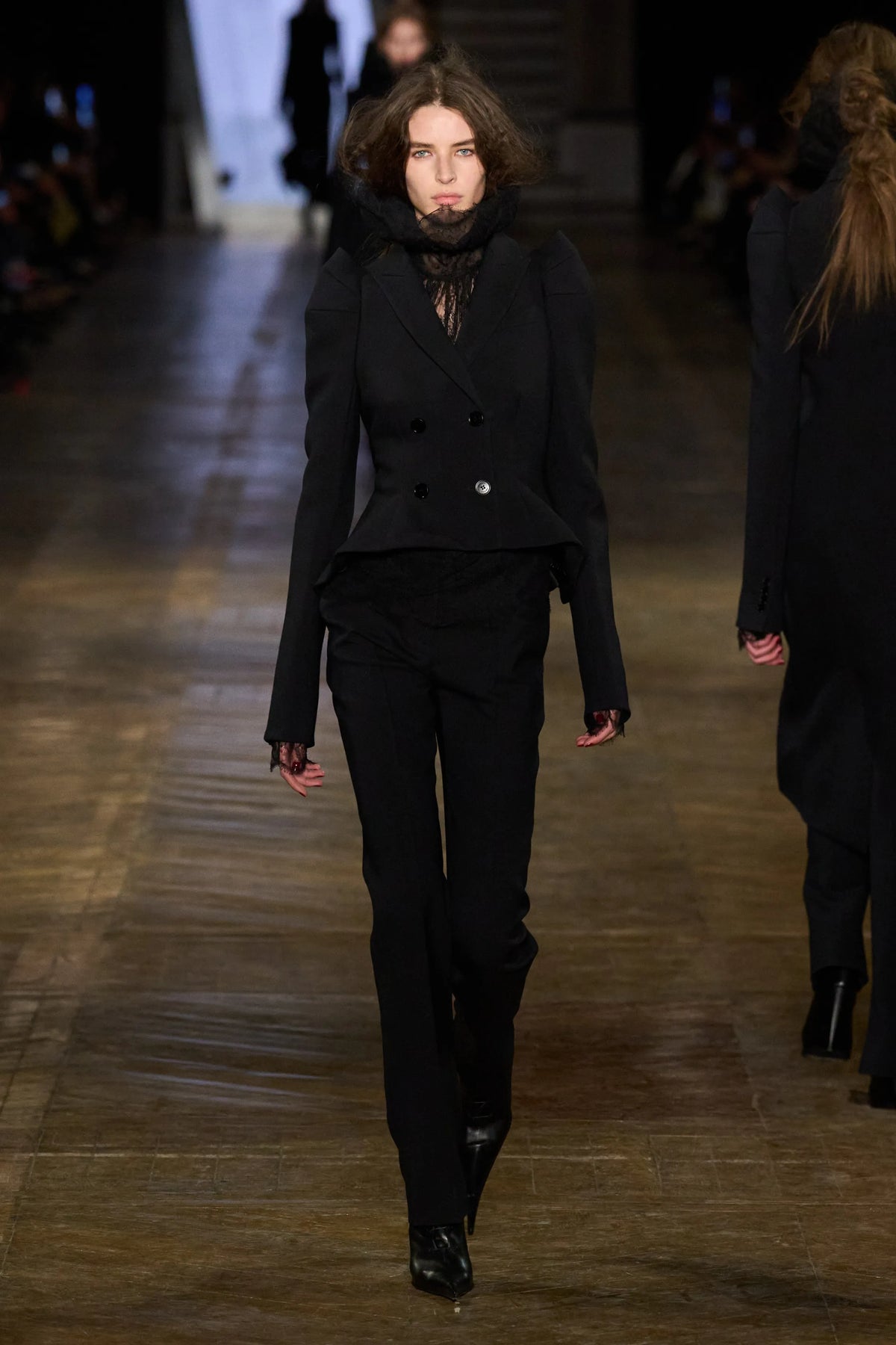 ألكسندر ماكوين - Look 2