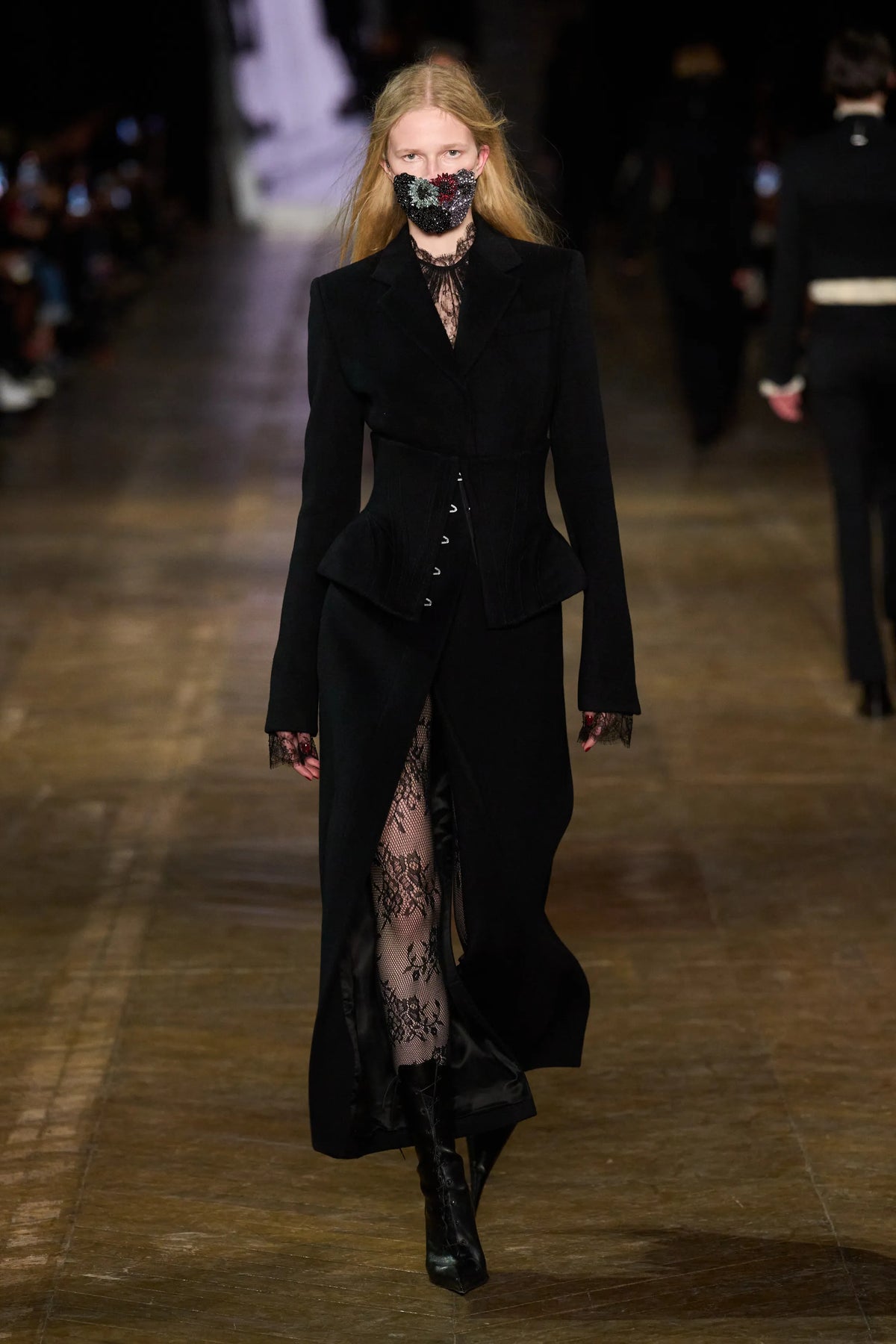 ألكسندر ماكوين - Look 5