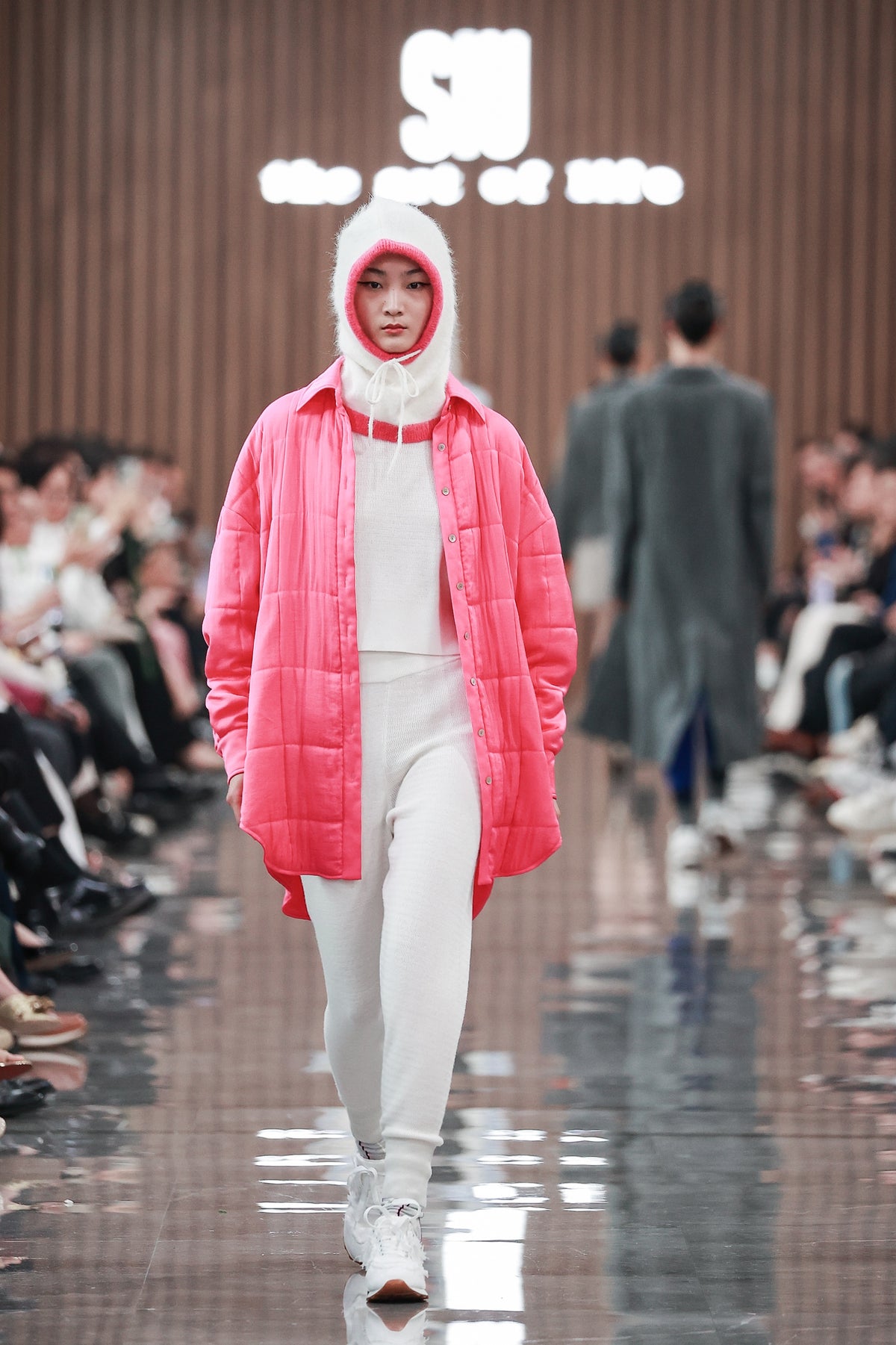 إنو بلس+ - Look 20