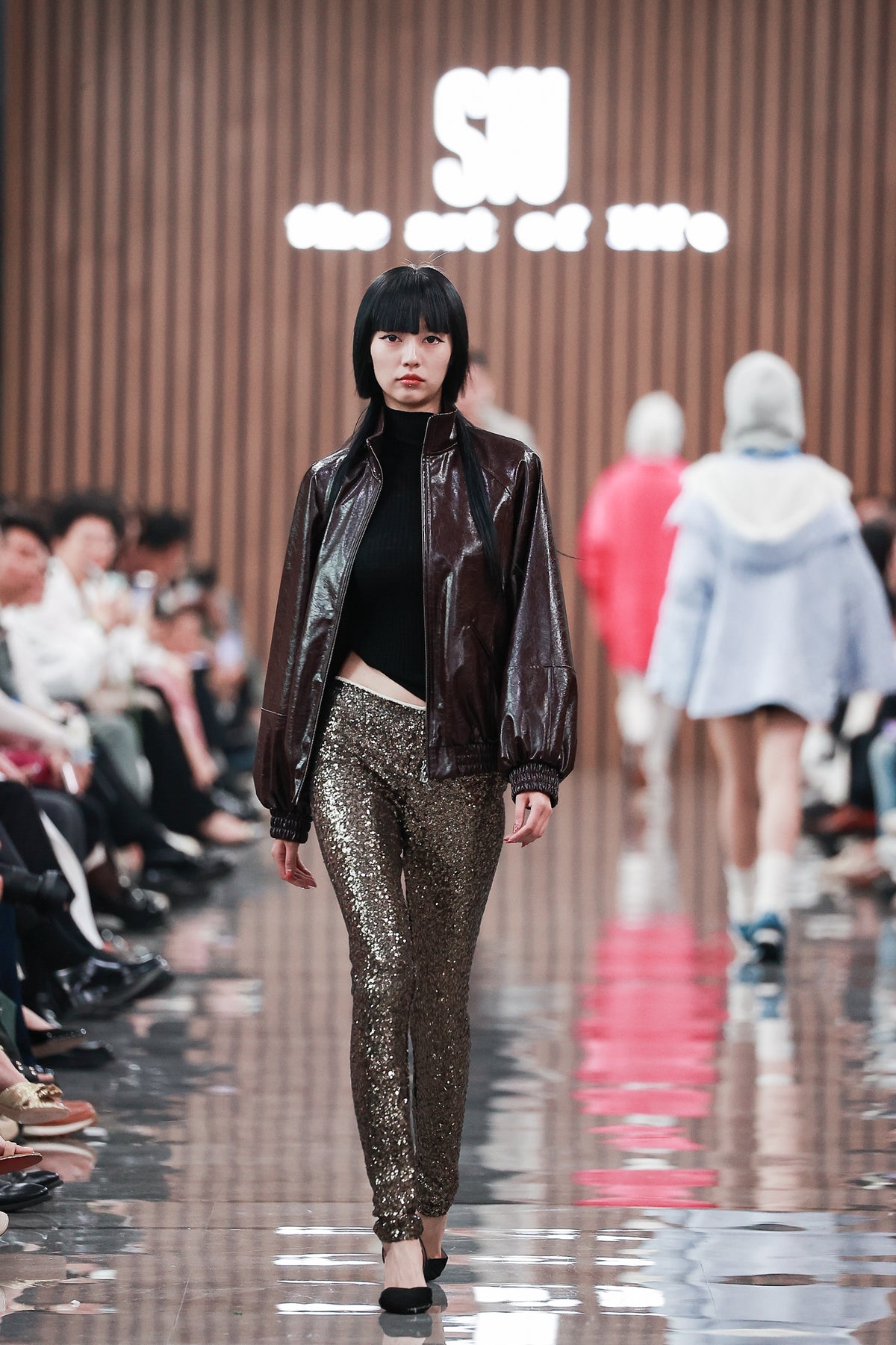 إنو بلس+ - Look 24