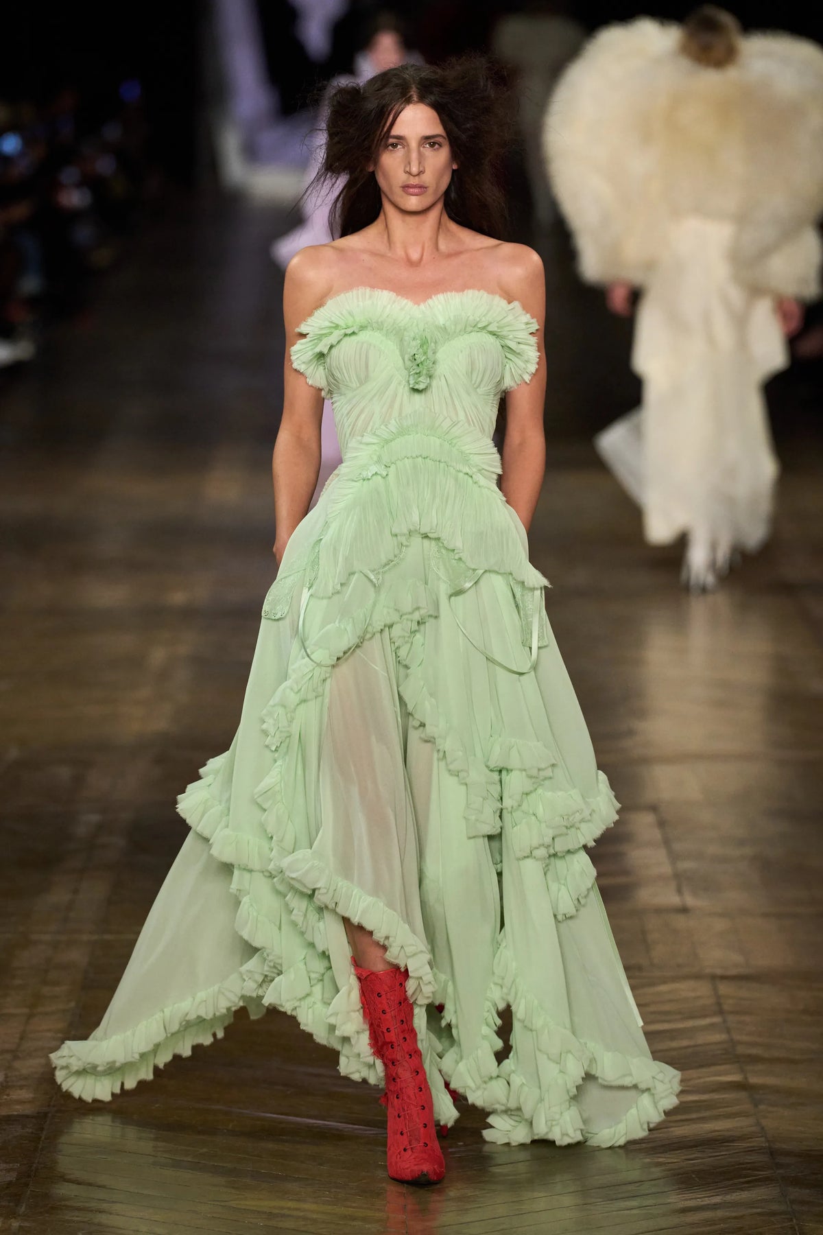 ألكسندر ماكوين - Look 19