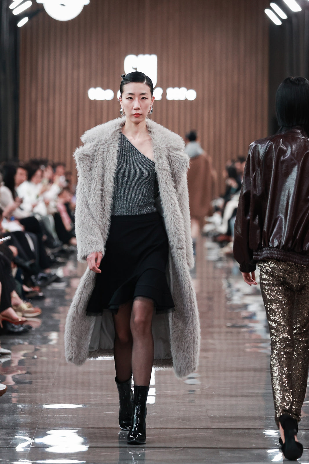 إنو بلس+ - Look 25