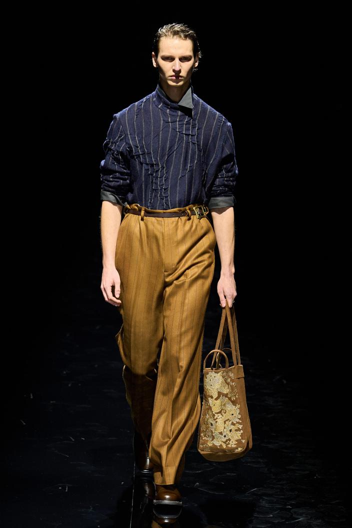 نشيد أ - Look 14